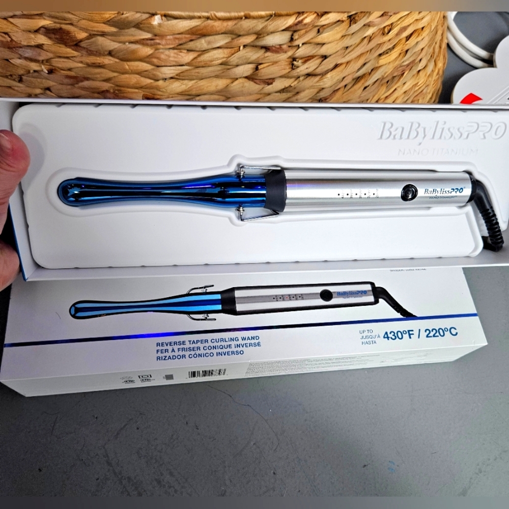 Babylisspro Nano titanium Reverse taper curling wand.